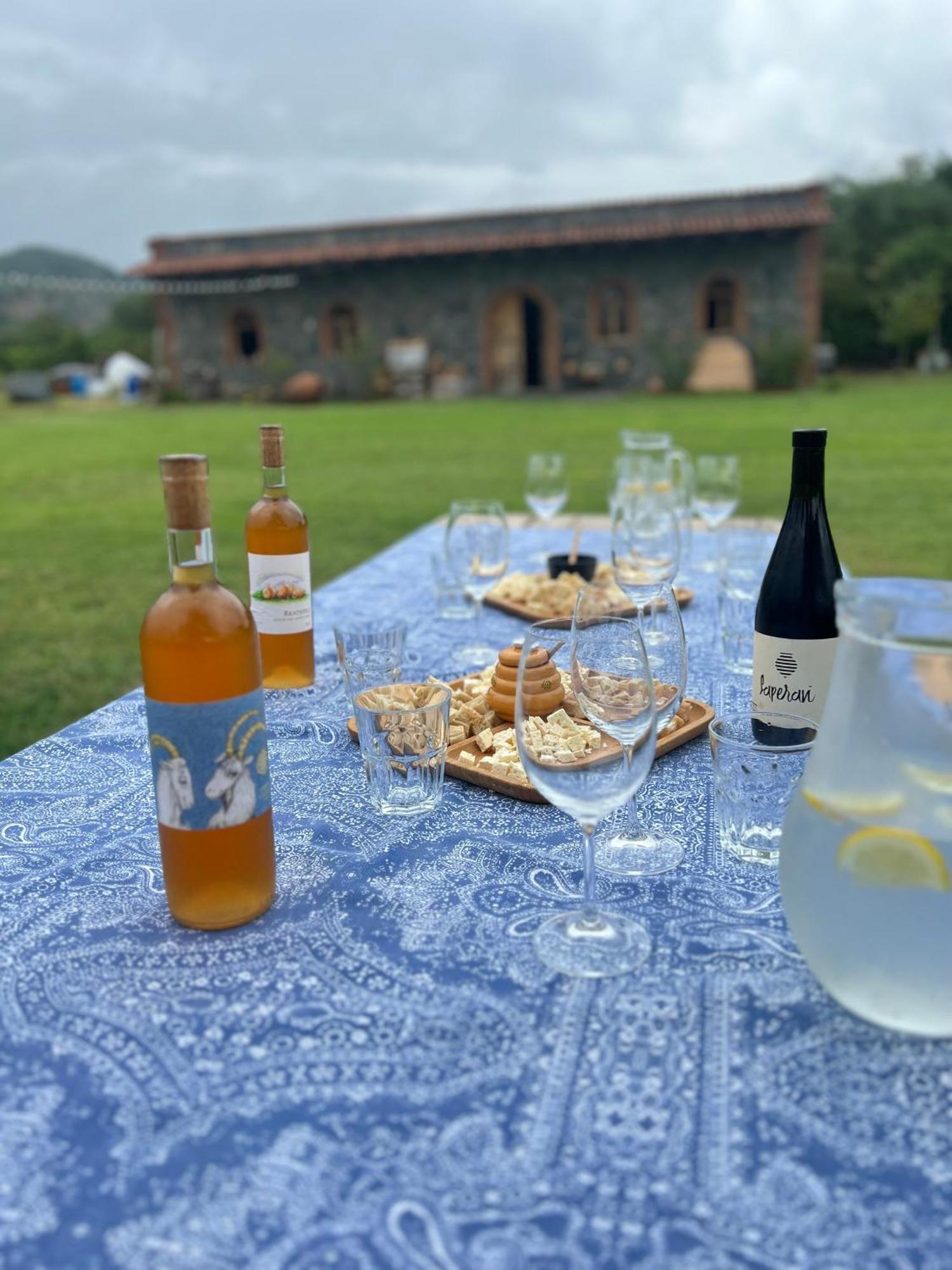קווארלי Chubini Winery & Cabins מראה חיצוני תמונה