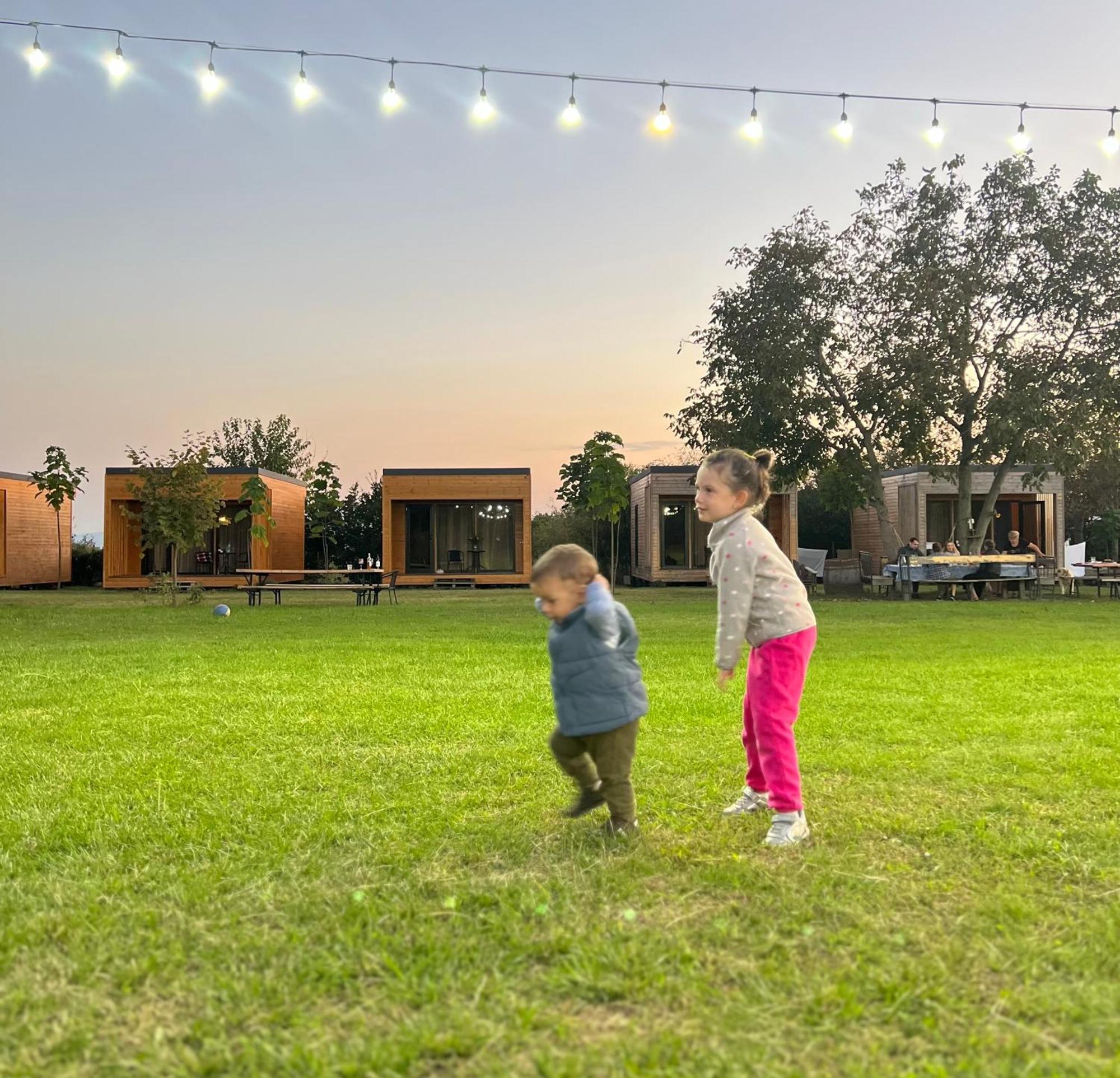 קווארלי Chubini Winery & Cabins מראה חיצוני תמונה