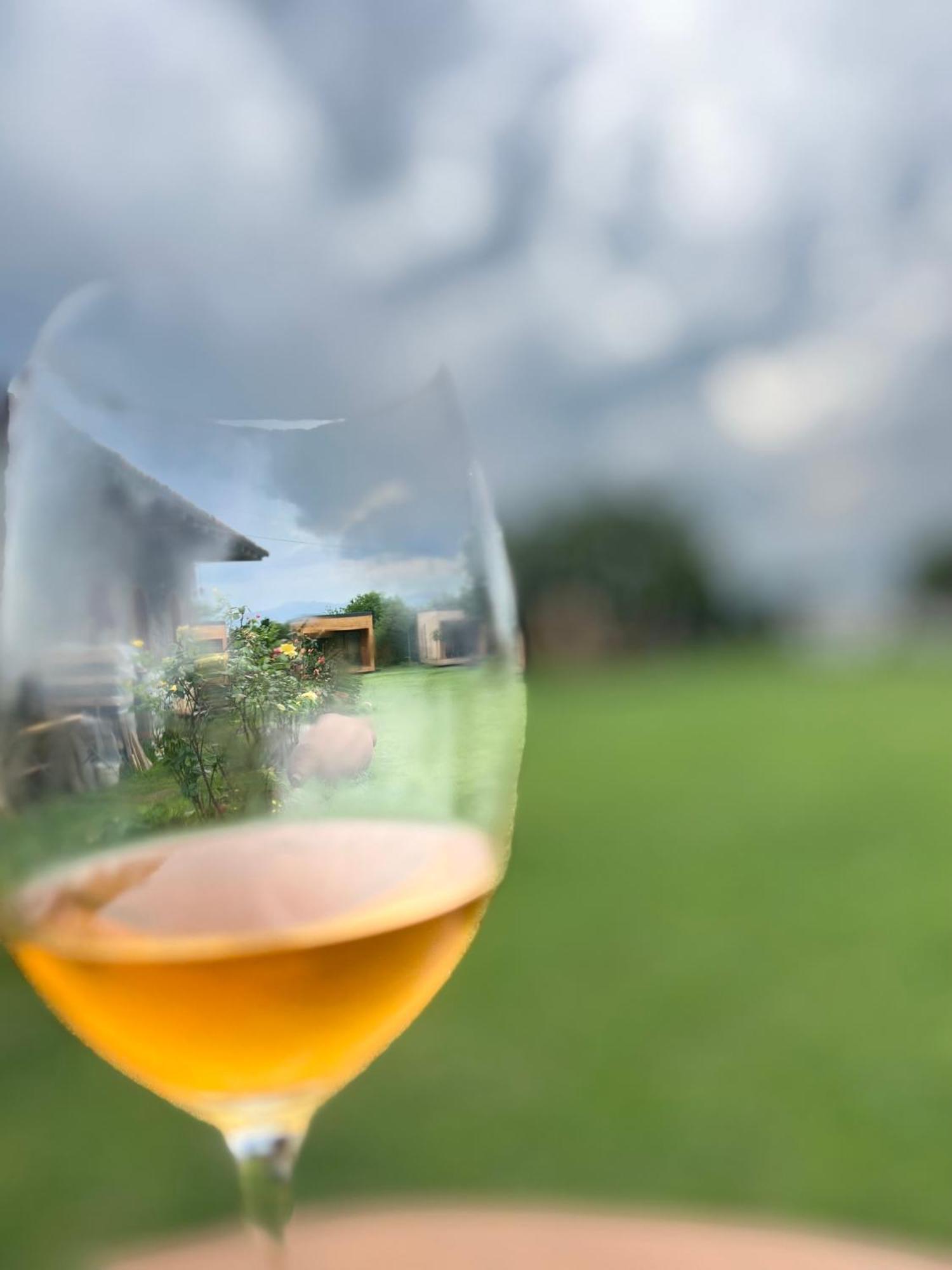 קווארלי Chubini Winery & Cabins מראה חיצוני תמונה